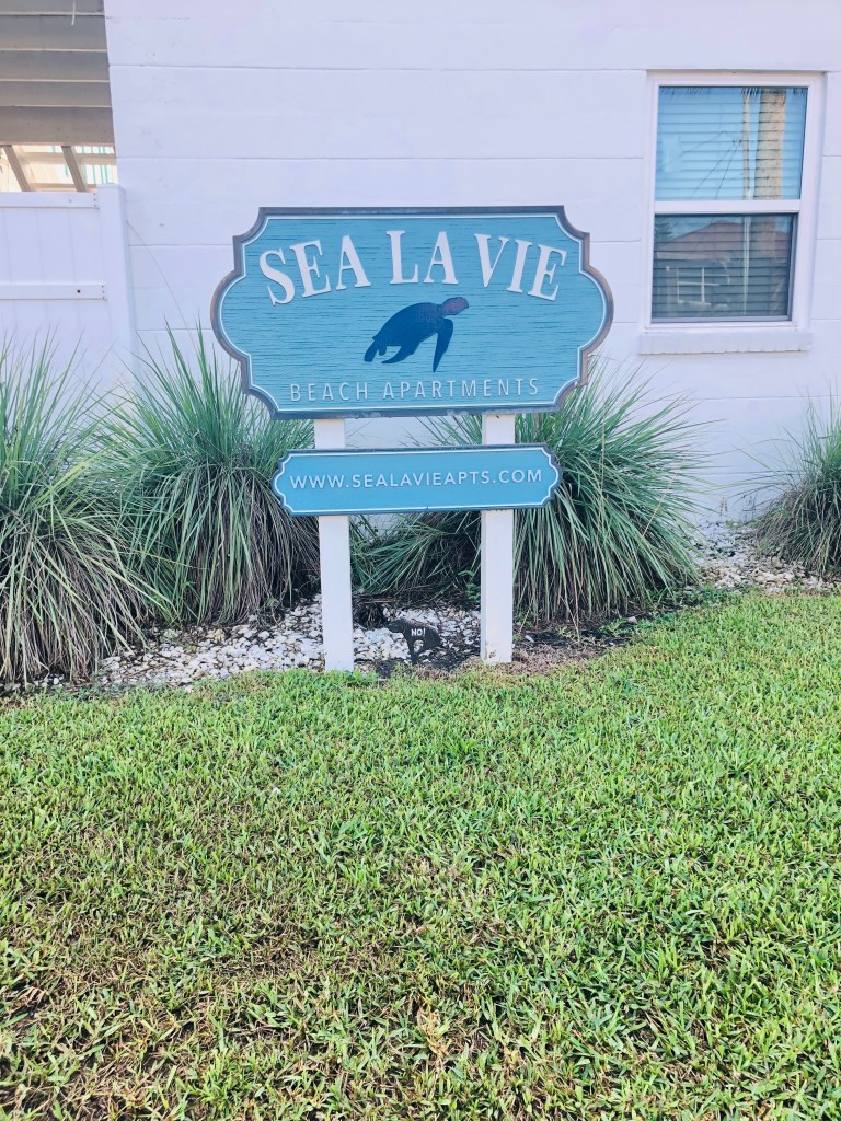 Sea La Vie Apartments
